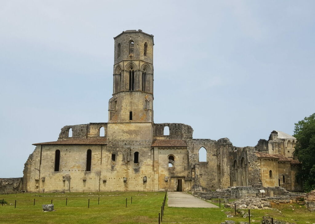 Abbaye-Sauve-Majeure-Visite-Guidee-Isciane-Labatut